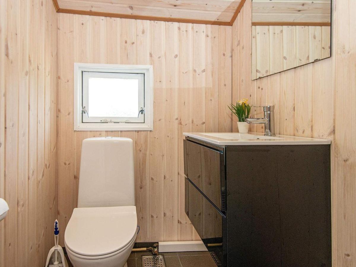 8 Person Holiday Home In Hejls Екстериор снимка